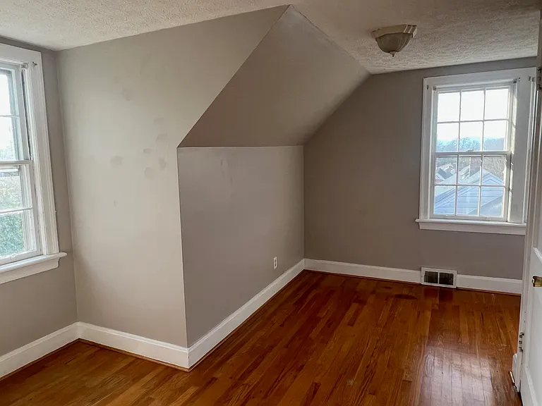 1119 Chestnut Hill Dr — Photo 9
