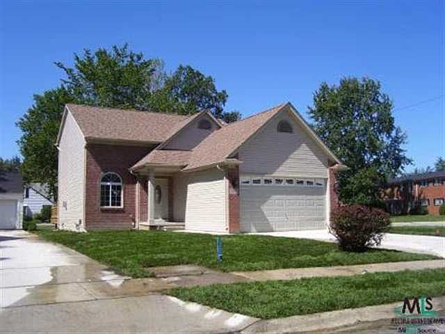 1st image of 28435 Florence Saint