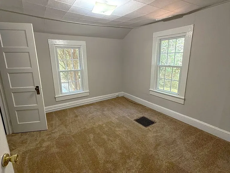 3516 Eastway Dr — Photo 12