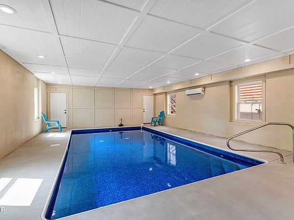 3rd image of 2586 Rogers Way