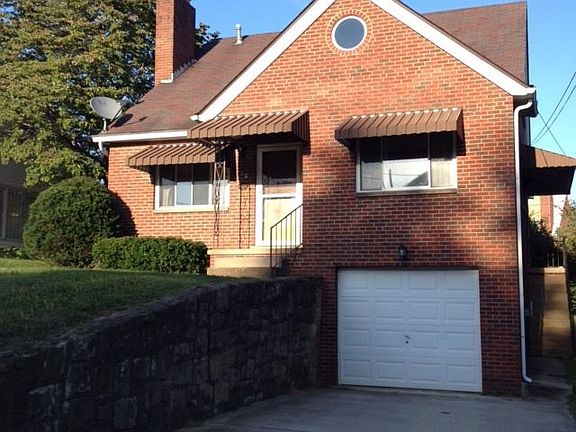 2nd image of 110 Green Oak Dr