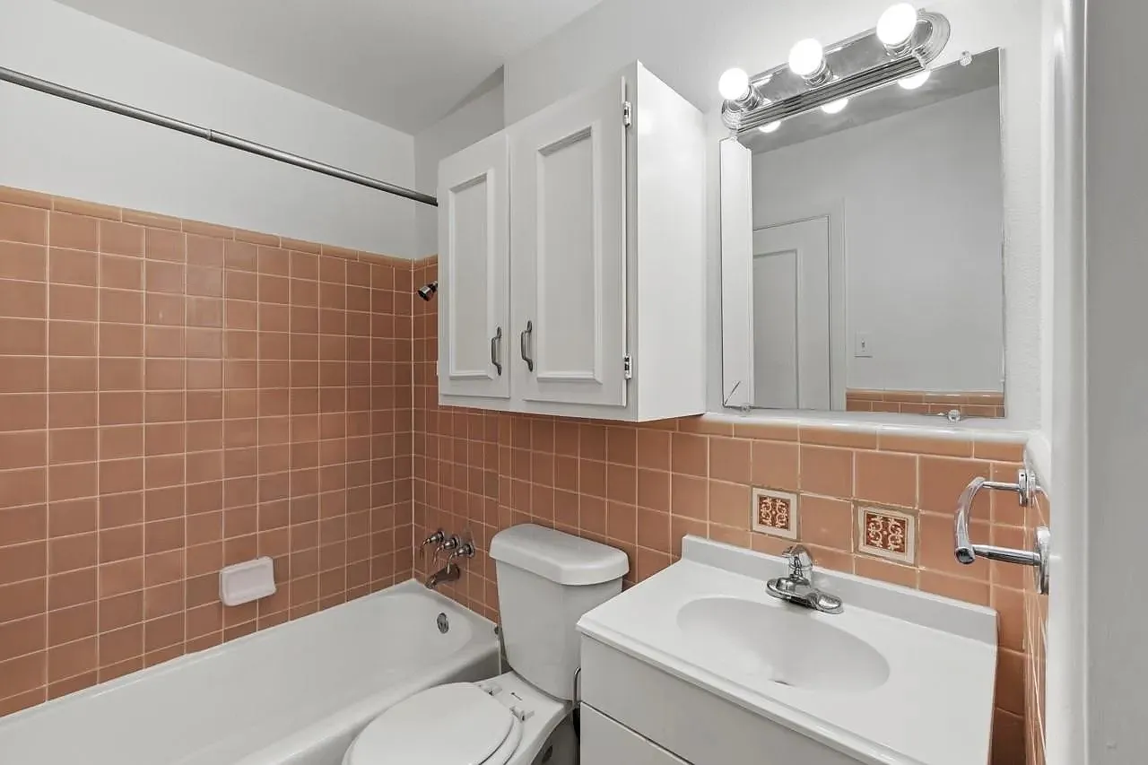 1 bed, 768 sqft, $1,555 — Photo 4