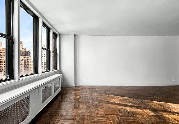 5th image of 500A E 87th St APT 5F
