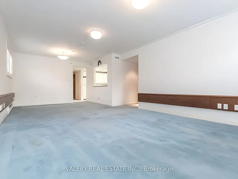 47 Ranleigh Ave #201 — Photo 3