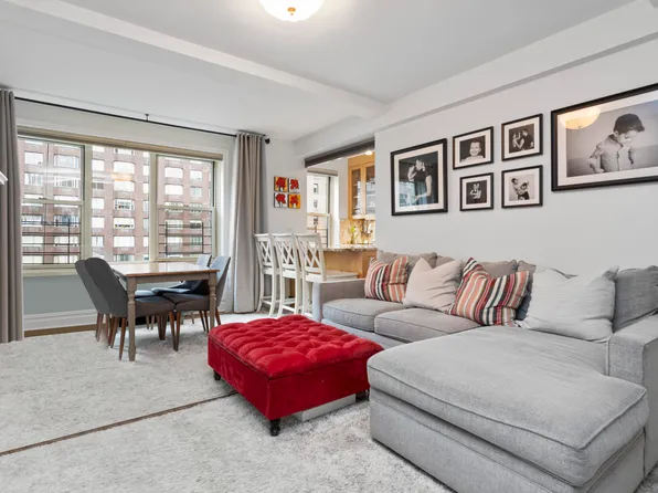 424 East 52nd Street 9B image 1 of 6