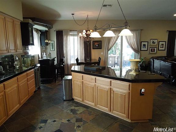 5th image of 622 Stetson Dr