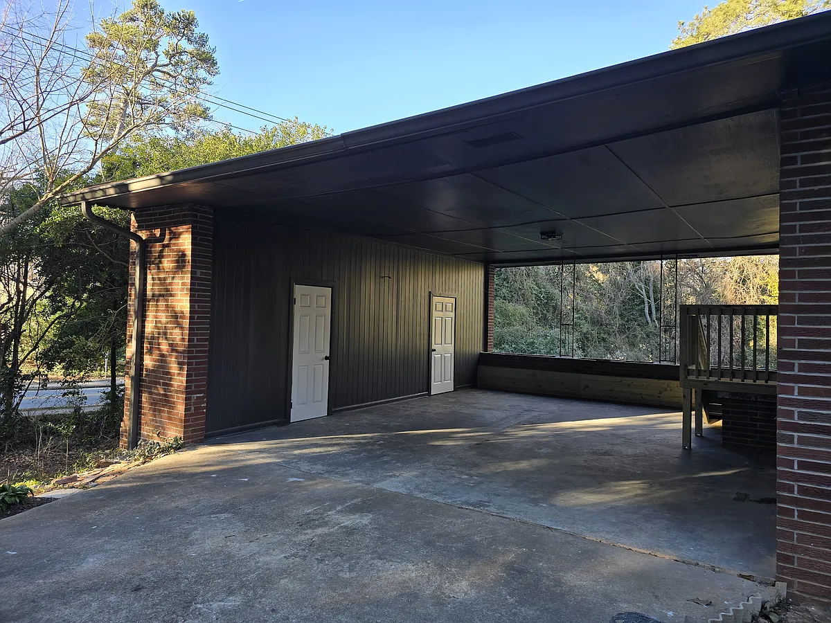Building Photo - 1272 Breezy Ln