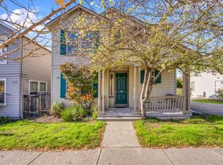 1221 Sparrow Creek St, Santa Rosa, CA 95401