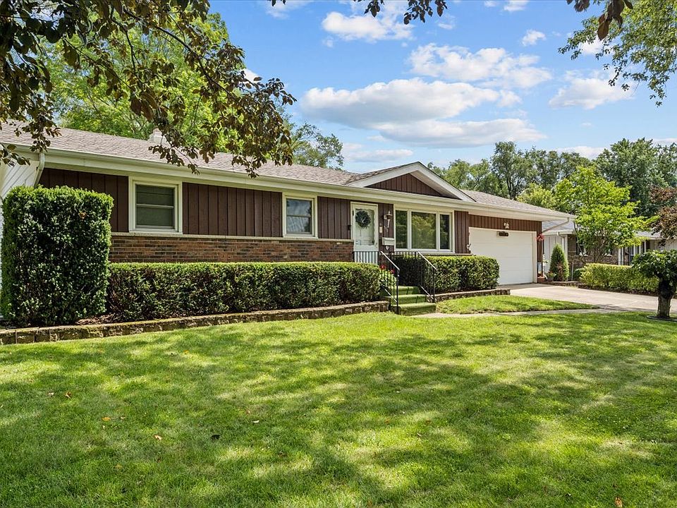 2nd image of 315 Pleasant Dr