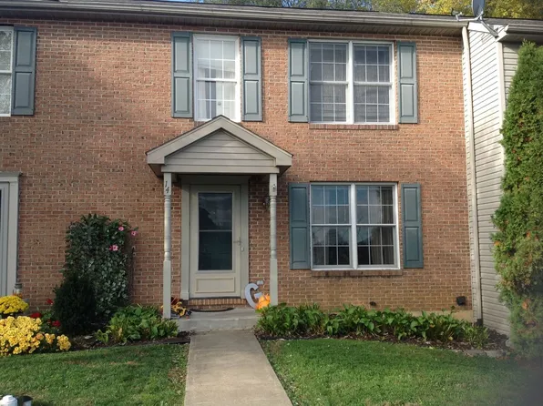 14 Battens Cir, Leola, PA 17540