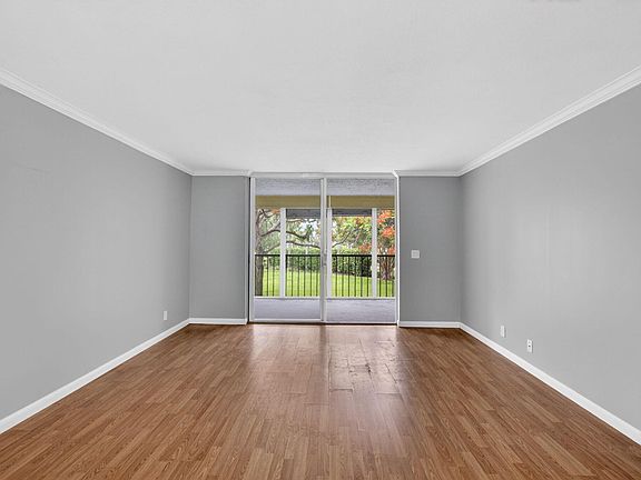 4th image of 14701 Cumberland Drive #2080