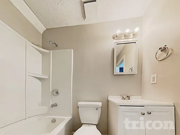525 Windsor Dr SE — Photo 14