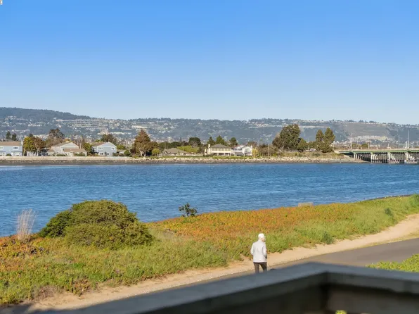 9 Palm Beach Ln, Alameda, CA 94502