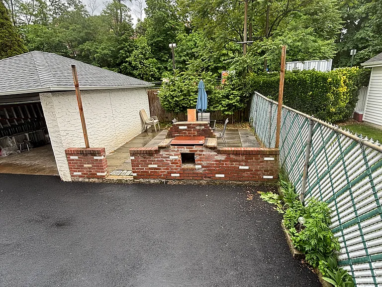 76 Lake Ave — Photo 22