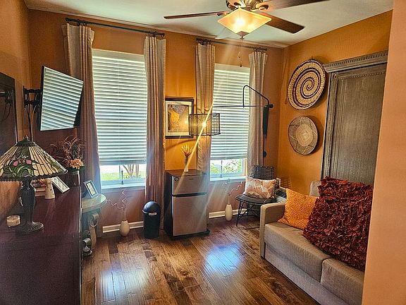 4th image of 25523 Fox Point Ln