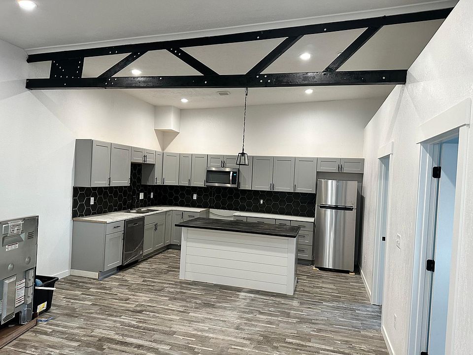 1st image of 1600 Curtis Ave APT 3