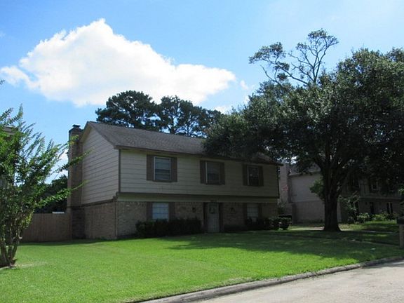 3rd image of 5615 Mossy Timbers Dr