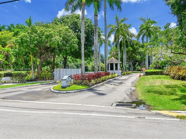 112 Royal Park Dr APT 1C, Oakland Park, FL 33309