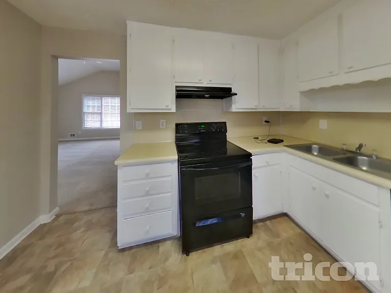 3746 Windy Hill Dr SE — Photo 6