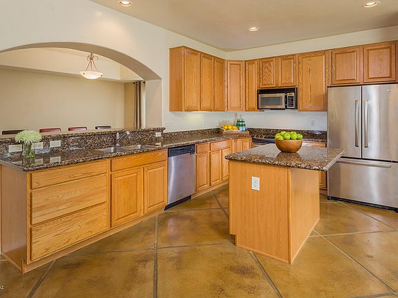2nd image of 10640 E Eisenbergs Pl