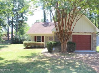 531 Briarcliff Cir, Jackson, MS 39212