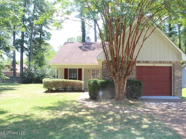 531 Briarcliff Cir, Jackson, MS 39212