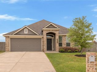103 Wild Flower Ct, Navasota, TX 77868