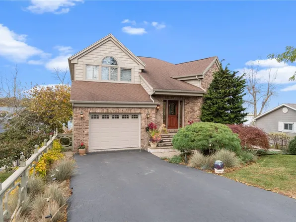 8345 Graves Point Rd, Wolcott, NY 14590