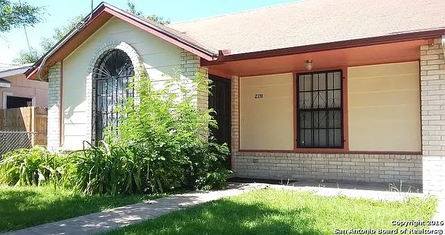 2 bed, 1.5 bath, 912 sqft, $1,600 — Photo 3