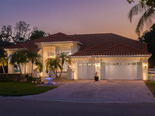 4690 Laurel Oak Ln NE, Saint Petersburg, FL 33703
