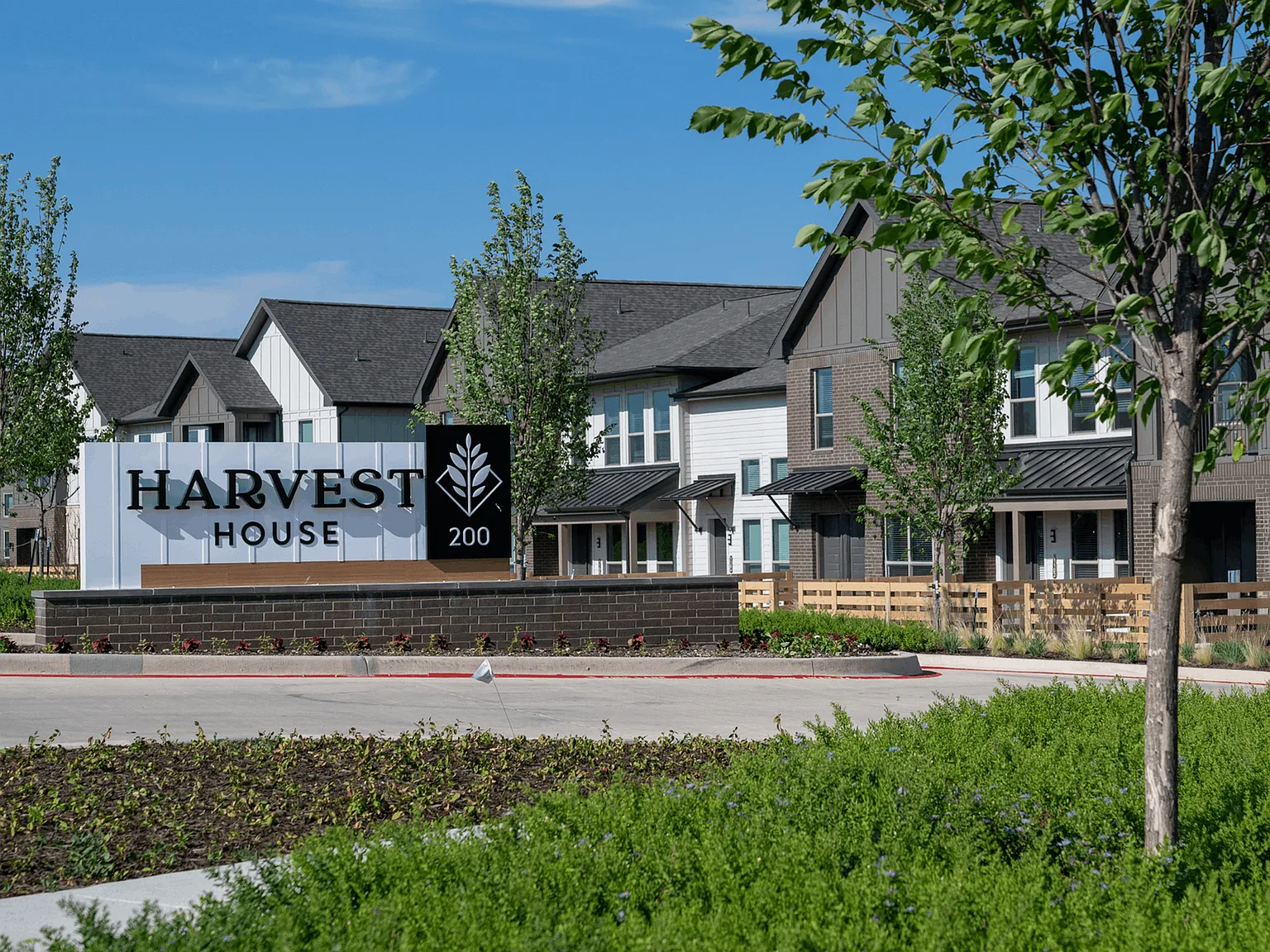Harvest House — Photo 2