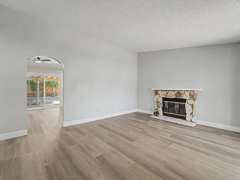 1000 Beechwood St — Photo 6