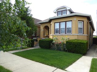5330 W Nelson St, Chicago, IL 60641
