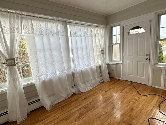 4th image of 53 Salman St