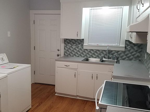 3rd image of 231 Kings Hwy