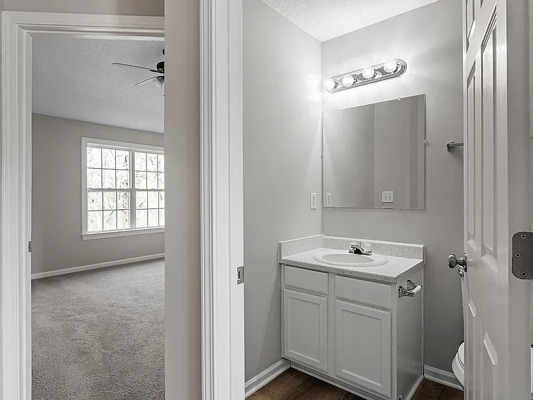 2839 Gross Ave — Photo 17