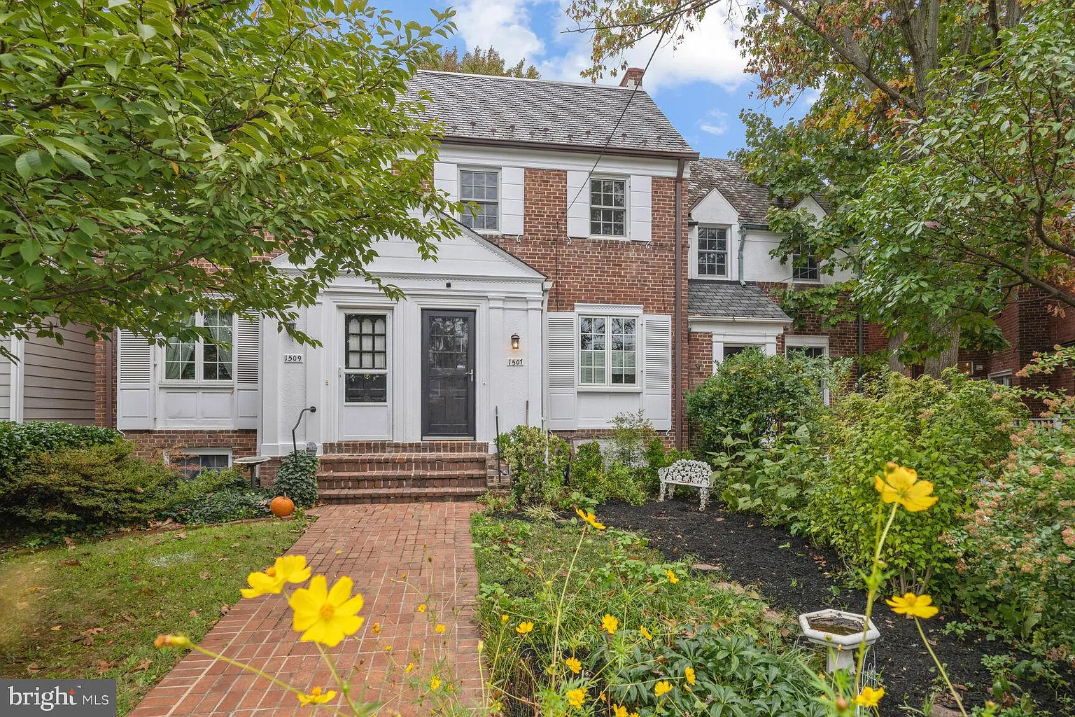 1507 Foxhall Rd NW photo 1