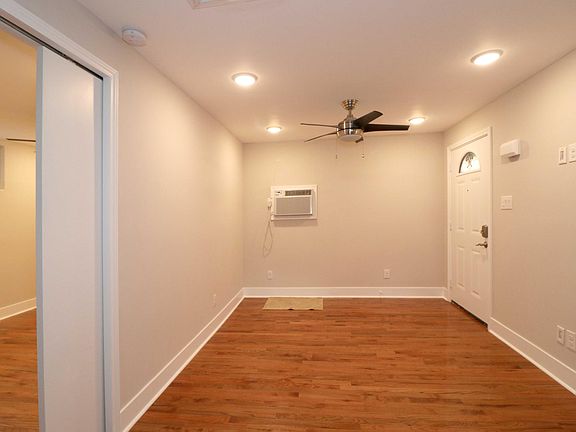 2nd image of 416 Avenue Of Oaks St Suite B