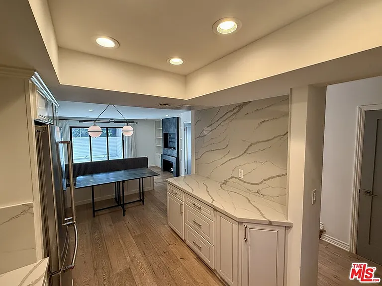 853 Larrabee St #6 — Photo 14