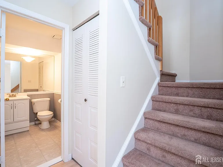 6202 Cedar Ct — Photo 11