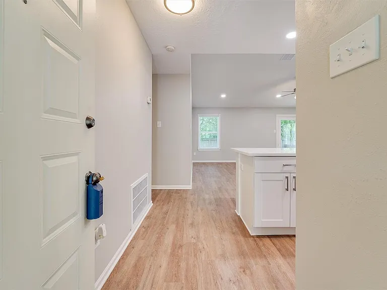 21 E Brookberry Ct — Photo 2