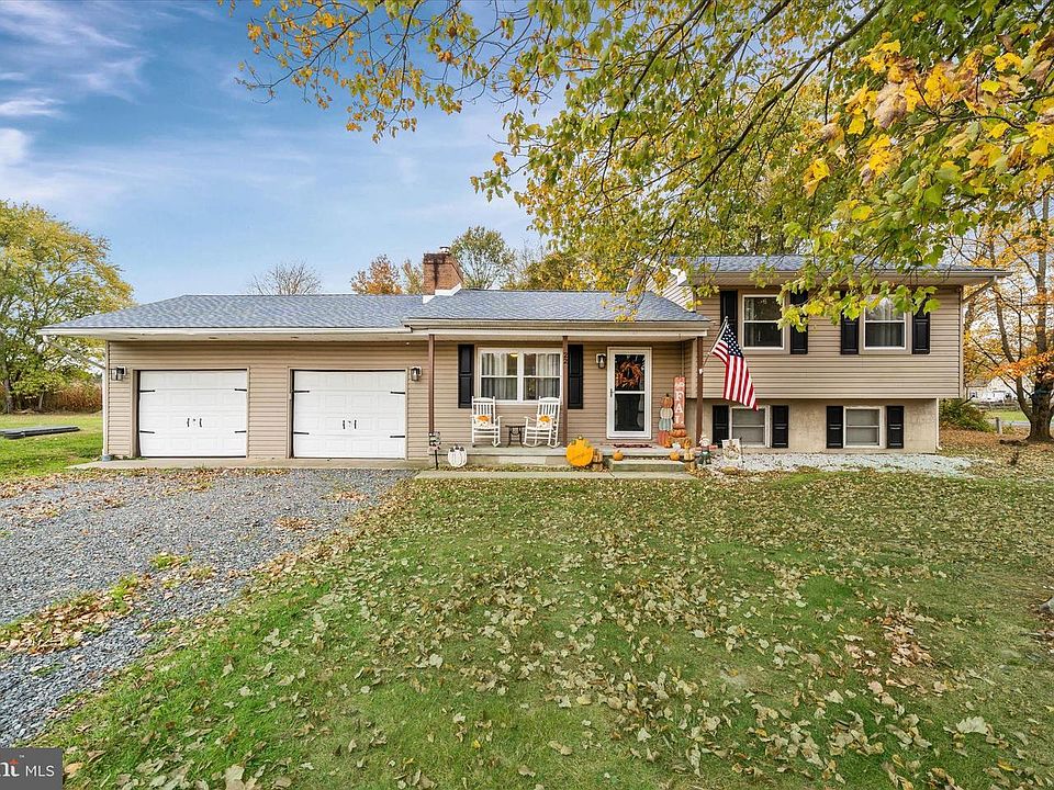 1st image of 22 Newlin Dr