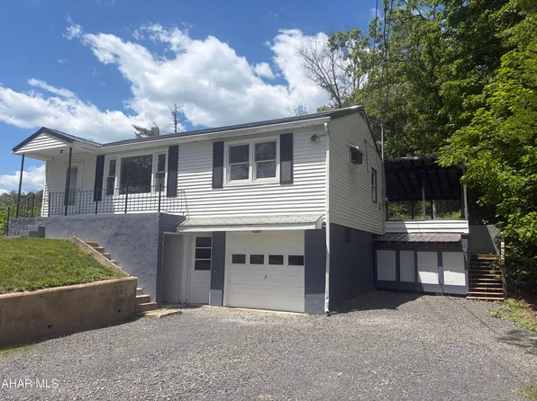 2914 Woodward Ave, Lock Haven, PA 17745