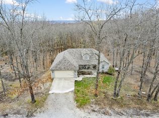 228 Red Bud Ln, Ridgedale, MO 65739