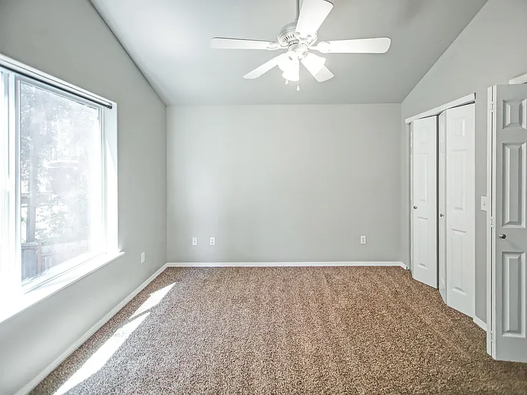 22335 Glenview Ct SE — Photo 12