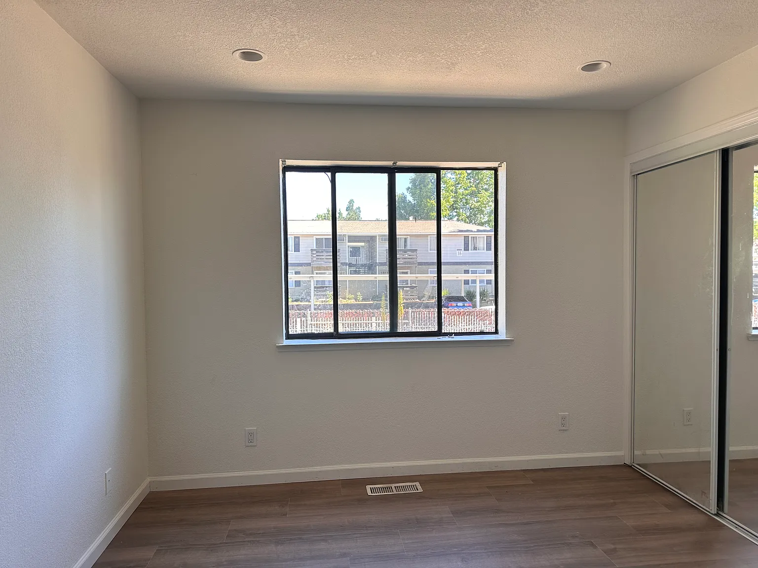 1 bed, 611 sqft, $1,950 — Photo 3