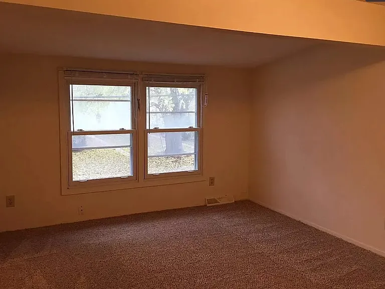 6050 Wentworth Ave — Photo 4