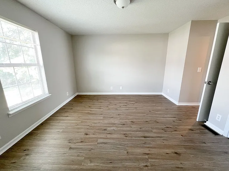 115 Ballygar St — Photo 17
