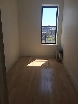 Rented by Lang Realty LLC | media 4