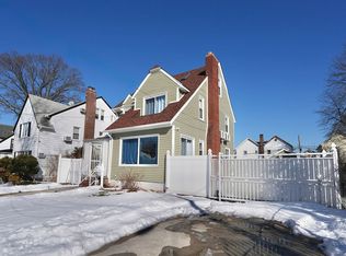 2935 162nd St, Flushing, NY